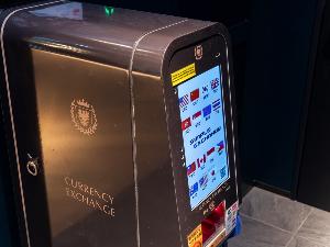 ◆館内施設｜1階・外貨両替機