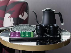 ◆客室備品｜Nespressoコーヒーマシン付客室のティーセット