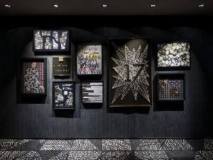 ◆客室フロア｜ストリングアートで表現するフロアナンバー等
