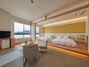 ジュニアスイートB：リビングエリアが和室仕様の広々としたお部屋
