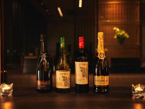 バーのお飲み物はオールインクルーシブに含まれます。ごゆっくりお楽しみください。