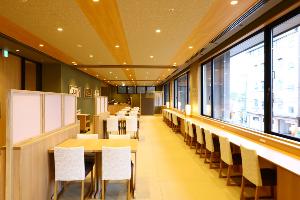 【Hatago】2Fレストラン(74席)営業時間 6：30〜9：30 (最終入店 9：00)