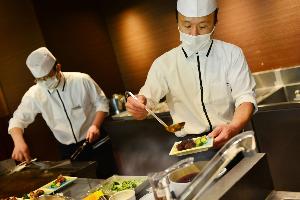 出来立てアツアツライブキッチン
