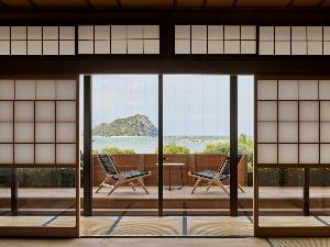 【1階】オーシャンビューテラス付き和室10畳/客室内からの景色
