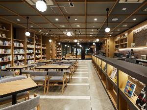 【ランプライトブックスカフェ】 店内