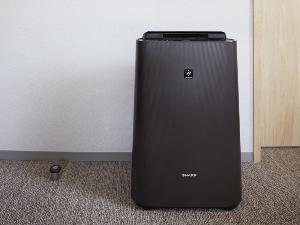 加湿器付き空気清浄機（全室完備）