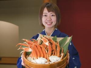 蟹食べ放題で使用する本ズワイ蟹はこんなにおっきいんです！