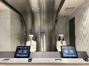 〜ロボットでの非接触チェックイン〜