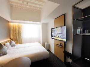 【コンフォートツイン】全室角部屋に位置するシンプルでゆったりとしたツインルーム。