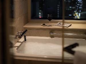 映画のワンシーンのようなバスタイムをどうぞ