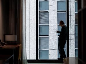 アーバンライフに欠かせない壁一面の窓