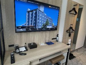 【部屋設備】客室TVイメージ（動画アプリ内蔵4Kテレビ）