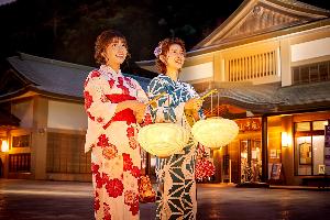【山中温泉】灯すやまなか～夜の山中温泉を提灯を持って街歩き～