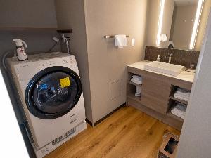 ■コーナーツイン／洗濯乾燥機完備なので少量の荷物でお出かけできます