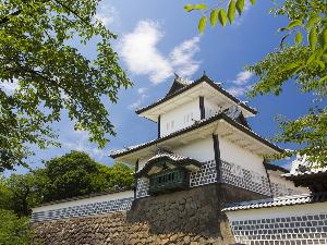 【金沢城公園】兼六園に隣接する、金沢の定番観光スポットです。（一例　写真提供：金沢市）