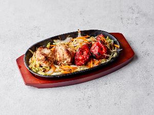 ×【ビュッフェメニュー】インド料理ではおなじみの肉料理をご用意。（日替わり）