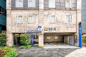 駐車場(1台)は事前予約制です