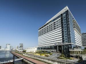 【外観】東京湾に浮かぶリゾートホテル