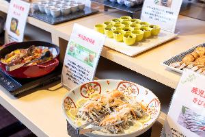 朝食バイキング