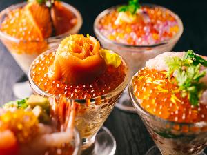 「アゼリア」朝食ビュッフェ　オリジナル海鮮パフェ