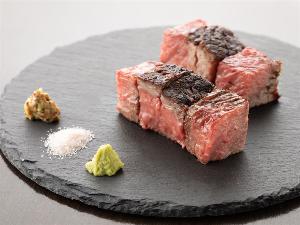 【料理一例】山形牛と米沢牛の食べ比べ