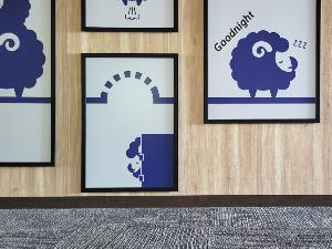 【客室廊下】館内あちこちに羊のキャラクターが！羊さんたちとGood night☆