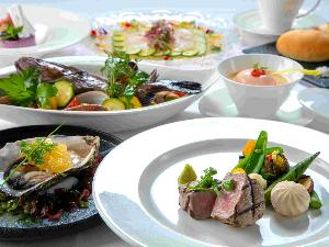 ご夕食一例※料理画像はイメージ(季節・仕入状況によりメニューを変更いたします)
