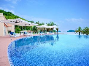 【インフィニティラグーン】空と海と一体となるオーシャンフロント