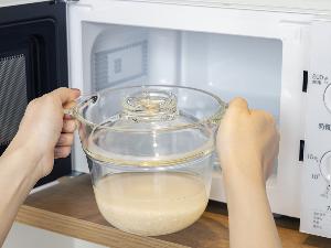 電子レンジで調理可能な炊飯器（有料）