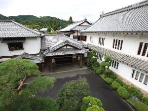 上質な空間と温かなおもてなし大正浪漫漂う非日常の世界　花屋へ