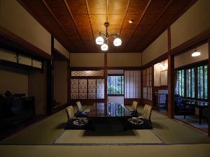 【本館和室】１４番（２名様〜４名様）天然温泉大浴場に最も近い・広々和室