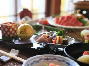 ひとつひとつ丁寧に。料理長こだわりの会席料理　お夕食　一例