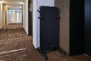 無料貸出ズボンプレッサー（各階にご用意しております※台数限定）