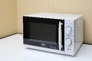 電子レンジ（６階自動販売機コーナーにございます）