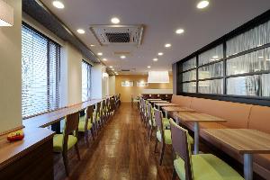 ３階朝食コーナー（OPEN　6：30～9：30）