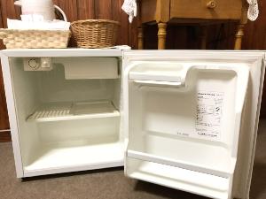 1BOX型の空冷蔵庫 : 全室に備え付けております。
