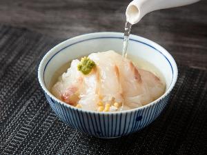 【青函市場・夕食一例】出汁にこだわった出汁茶漬けは絶品です。（季節により変更）
