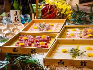 【青函市場・夕食一例】函館らしく海鮮にこだわりぬいたお刺身をお楽しみください。（季節により変更）
