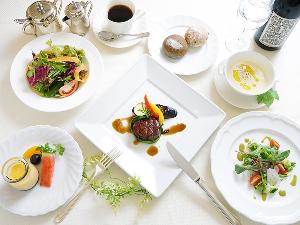 【洋食ディナーコース】お肉をメインとしたコース料理