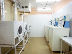 【姉妹館・湯元啄木亭】＜連絡通路を通り利用可＞啄木亭のコインランドリーをご利用いただけます。