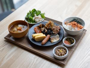 朝食バイキング　盛付例【営業時間】朝食：6:30〜10:00(L.O9:30)