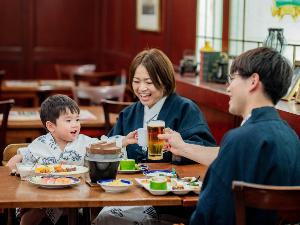 【夕食】シェフ自慢の一品や季節の味を楽しみながら家族団らんの時間を