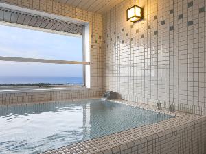 【スイート和洋室一例】函館の海や街並みを眺める絶好のロケーションです。