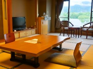 【ウイングス館】和室／足を伸ばしてお寛ぎいただける畳敷きのお部屋です（イメージ）