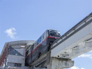 ゆいレール壷川駅から徒歩3分