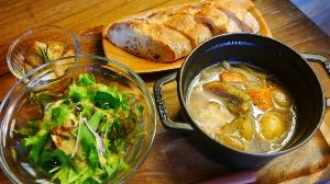ホテルより徒歩1分　パンとオーブン料理のお店『Backen』