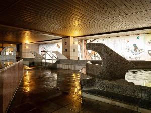 ■【ウイングス館／2F男性大浴場「ピンネシリ」】壁にはアイヌの物語が描かれています（イメージ）
