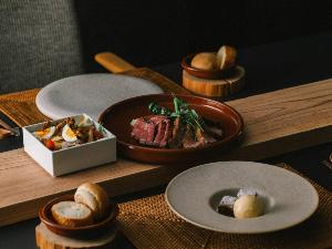 【夕食】ステーキレストラン「Mendi」夕食一例