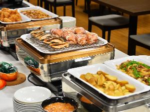 朝食ビュッフェ