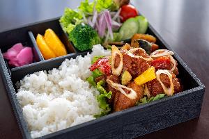 油淋鶏弁当（桜姫鶏使用）